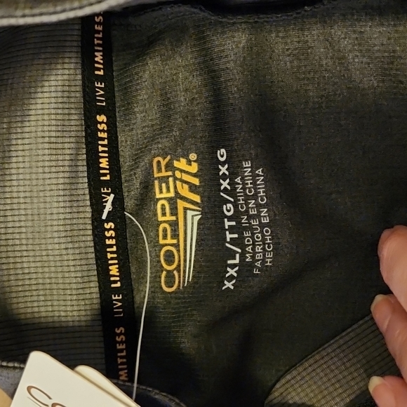 Men's Copper Fit Quarter Zip Shirt - Picture 4 of 13